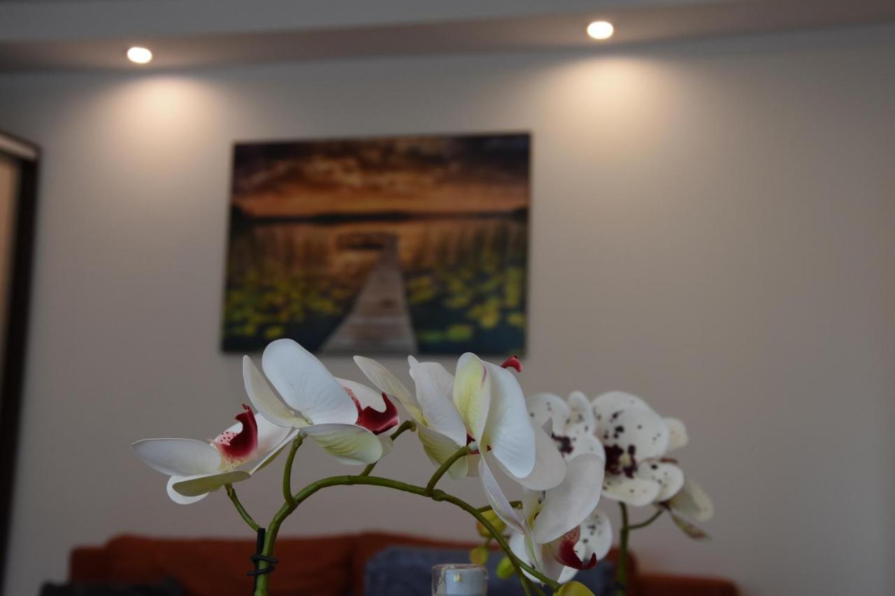 Apartament Centrum - Aleja Swietego Jana Pawla II Колобжег Экстерьер фото
